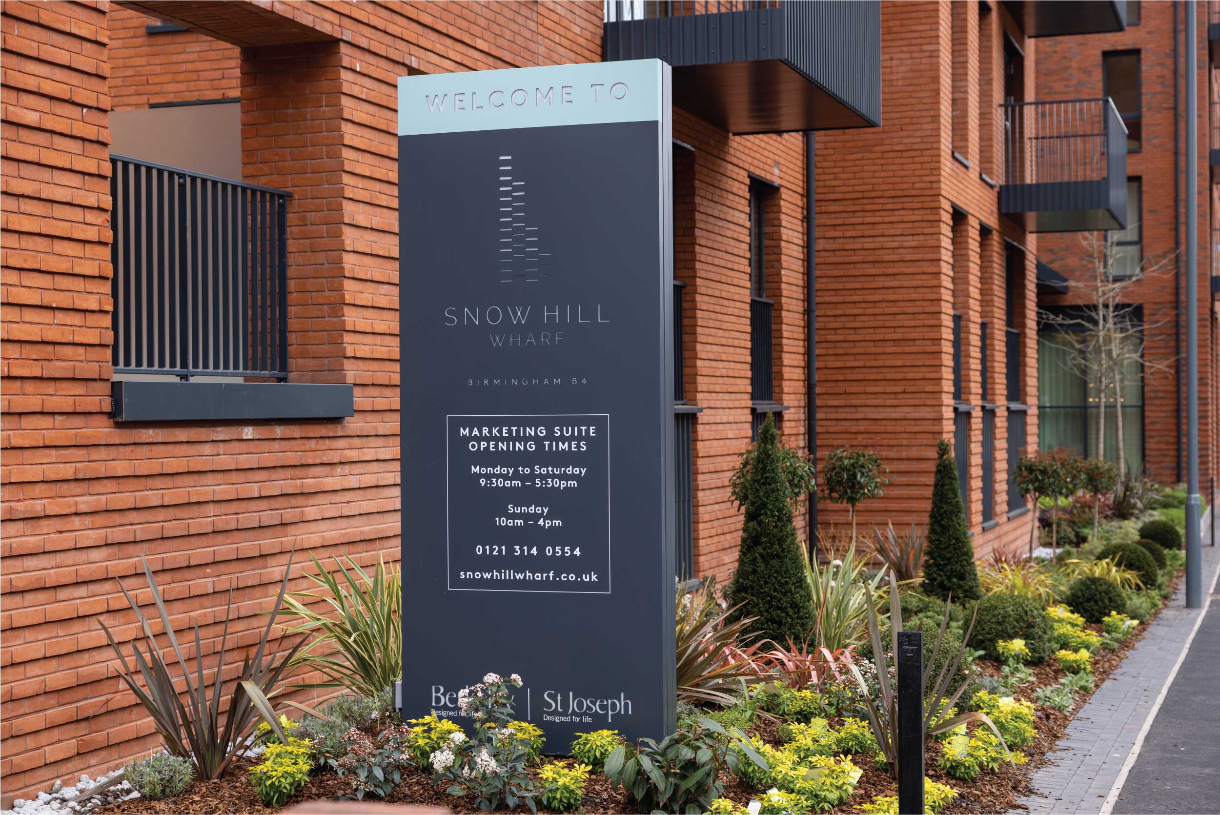 Totem design and installation Totem design and installation